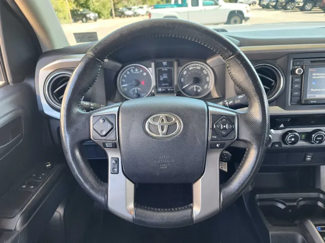 2016 Toyota Tacoma SR5 Access Cab 4x4 photo 16