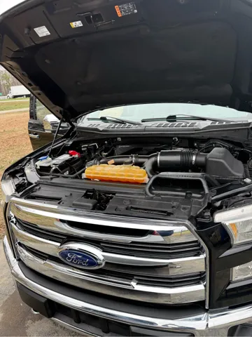 2017 Ford F-150 Lariat - Photo 2