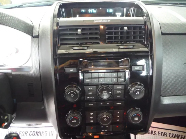 2011 Ford Escape Limited - Photo 21