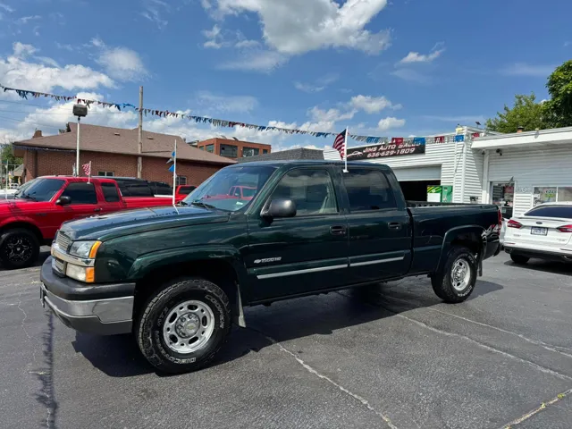 2003 Chevrolet Silverado HD LS 4X4 Crew Cab SWB's photo