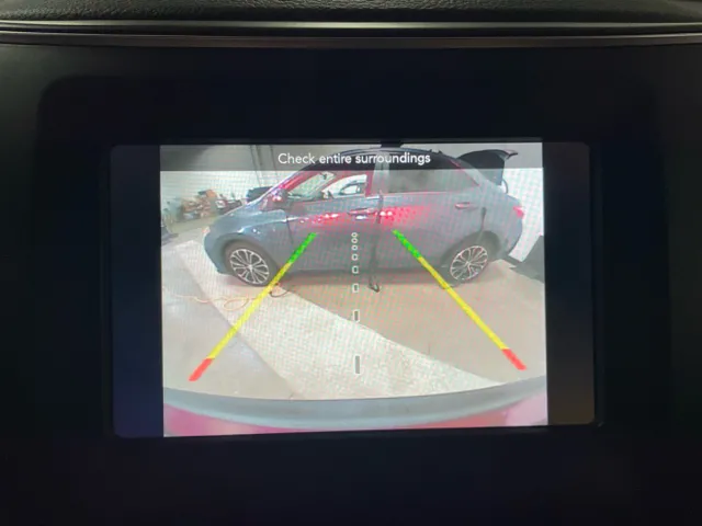 2019 Jeep Cherokee Latitude Plus - Photo 19