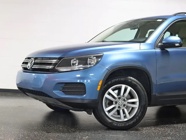 2017 Volkswagen Tiguan S Limited photo 2