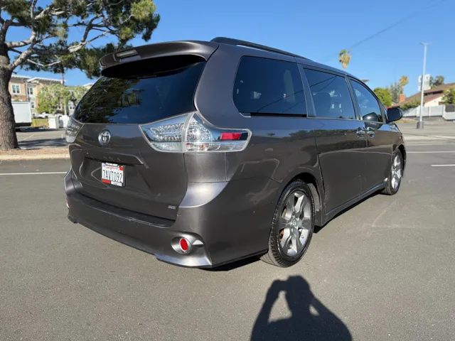 2013 Toyota Sienna SE - Photo 7