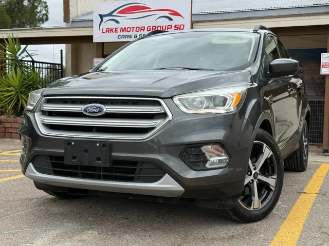 2018 Ford Escape SEL's photo