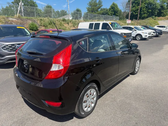 2017 Hyundai Accent 6