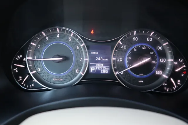 2014 Infiniti QX80 photo 13