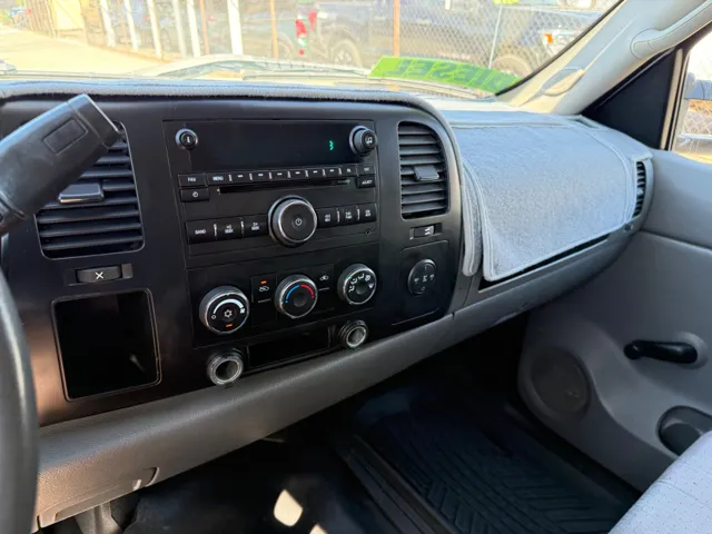 2008 GMC Sierra 2500HD Work Truck - Photo 11
