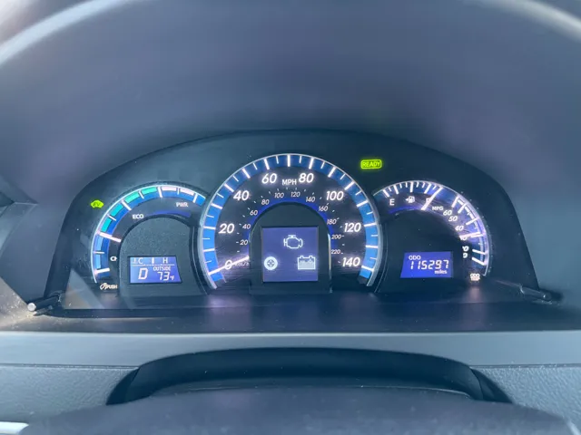 2014 Toyota Camry SE Hybrid - Photo 19