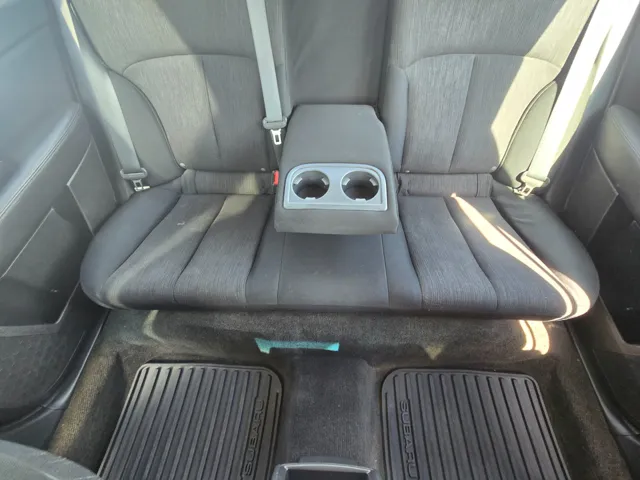 2013 Subaru Legacy 2.5i - Photo 14