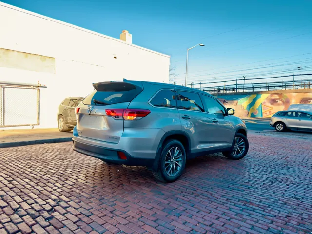 2019 Toyota Highlander XLE - Photo 5