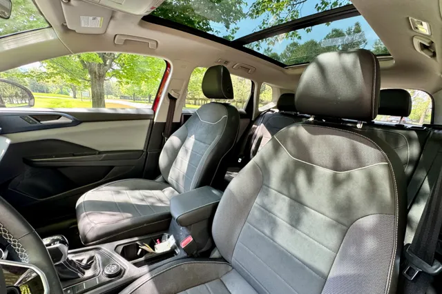 2023 Volkswagen Taos SE - Photo 12