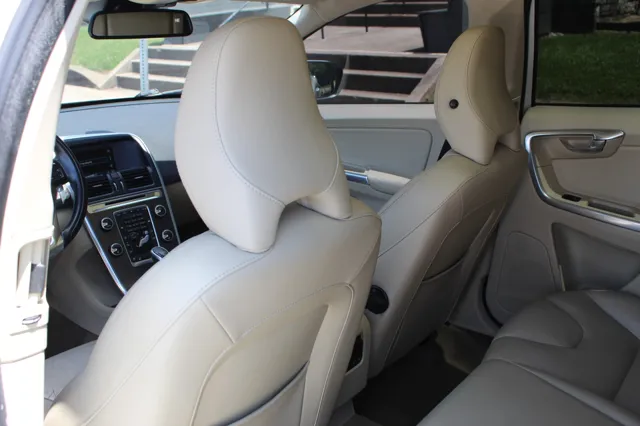 2015 Volvo XC60 T6 Premier Plus - Photo 11