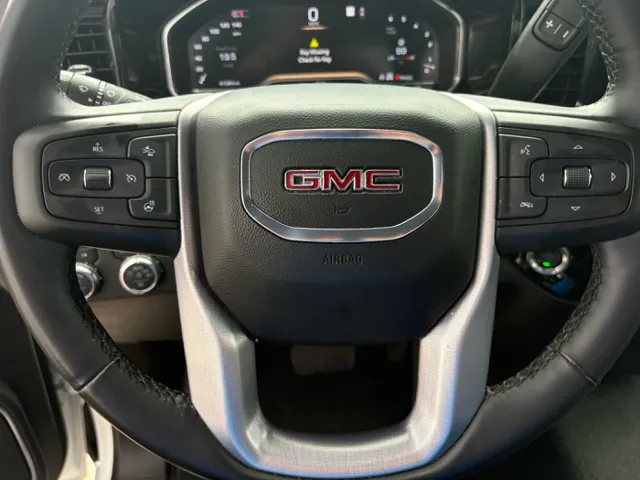 2025 GMC Sierra 1500 SLT - Photo 18