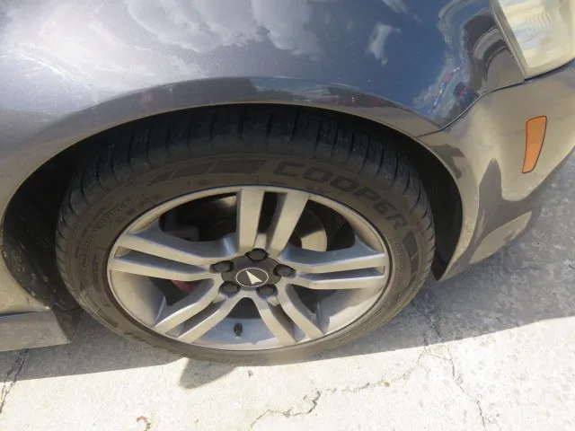 2009 Pontiac G8 Base - Photo 25