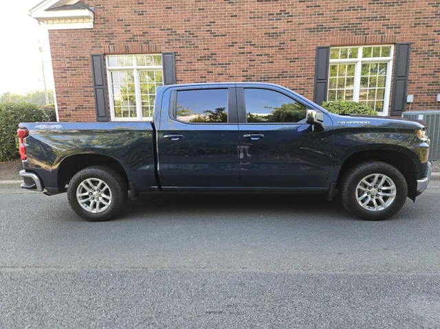 2021 Chevrolet Silverado 1500 LT photo 5