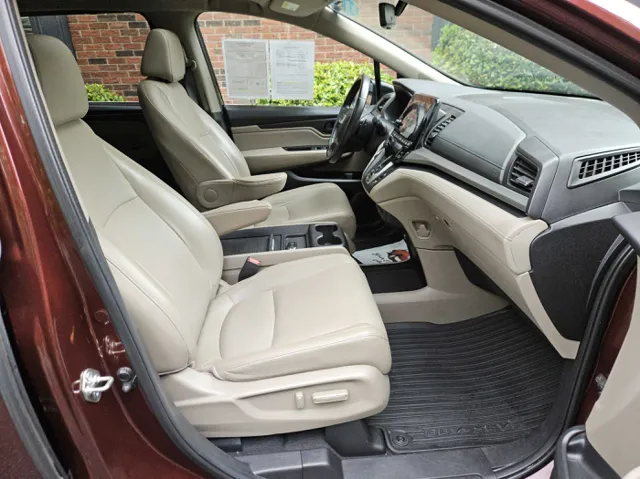 2019 Honda Odyssey EX-L photo 28