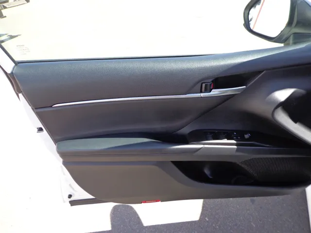 2021 Toyota Camry SE - Photo 11