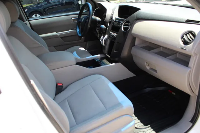2010 Honda Pilot LX photo 18