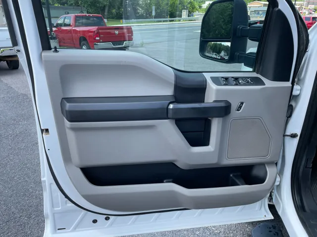 2018 Ford F-350 XL photo 13