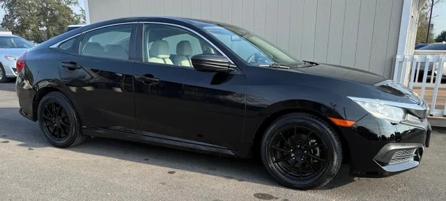 2017 Honda Civic LX's photo