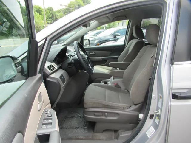2013 Honda Odyssey LX - Photo 8