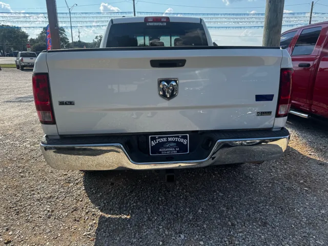 2013 Ram 1500 SLT photo 4