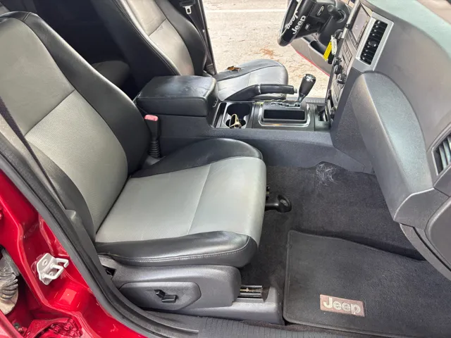 2010 Jeep Grand Cherokee Laredo - Photo 18