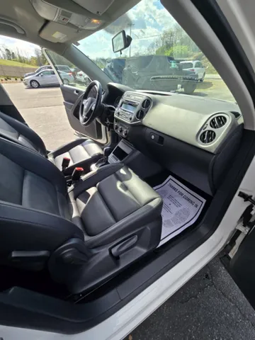 2014 Volkswagen Tiguan SE - Photo 16