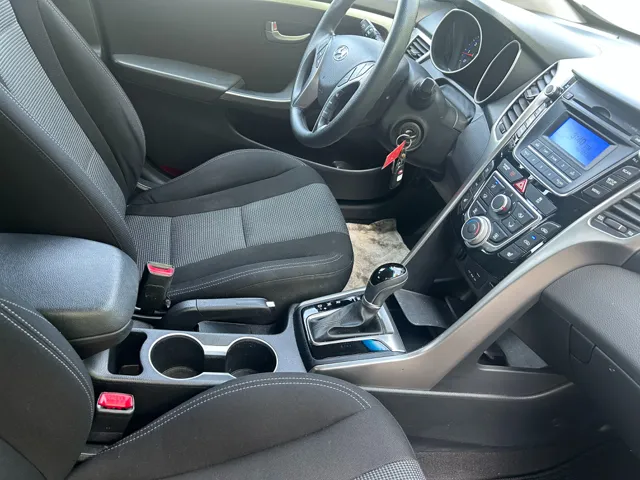 2016 Hyundai Elantra GT Base - Photo 15