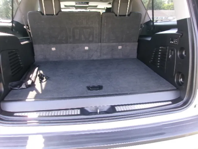 2018 Chevrolet Suburban LT - Photo 9