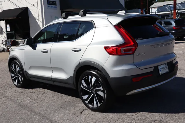 2023 Volvo XC40 Ultimate photo 2