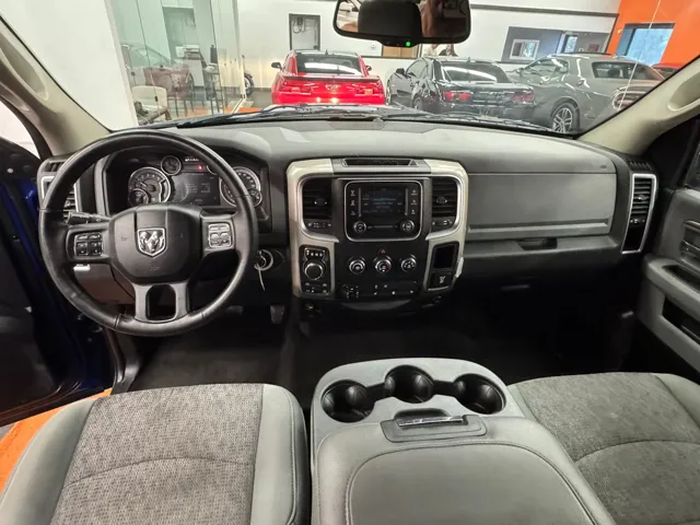 2015 Ram 1500 SLT photo 5