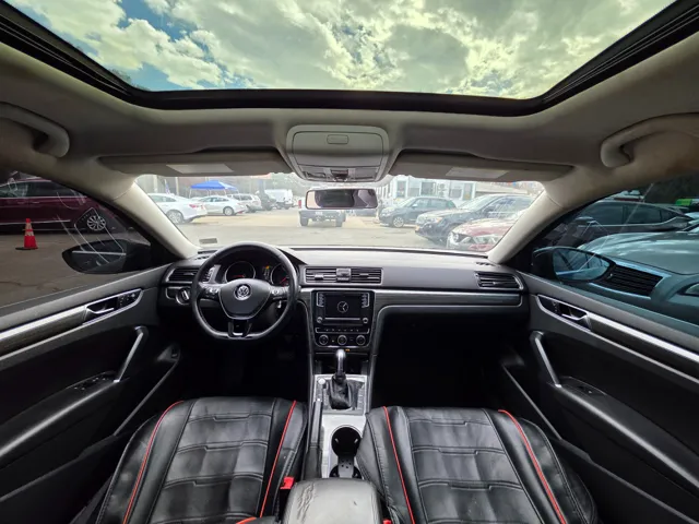 2018 Volkswagen Passat SE - Photo 9