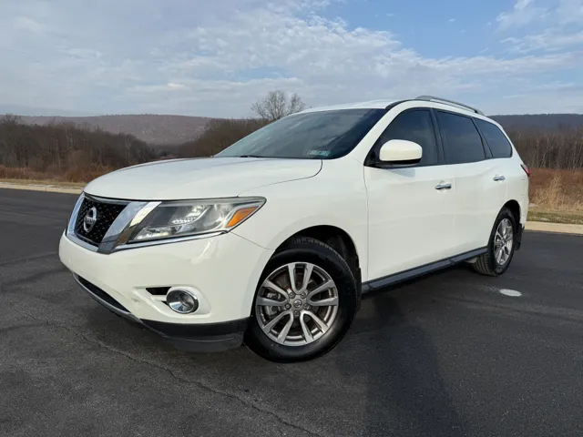 2015 Nissan Pathfinder S's photo