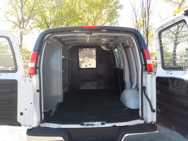2022 GMC Savana Cargo Work Van - Photo 15