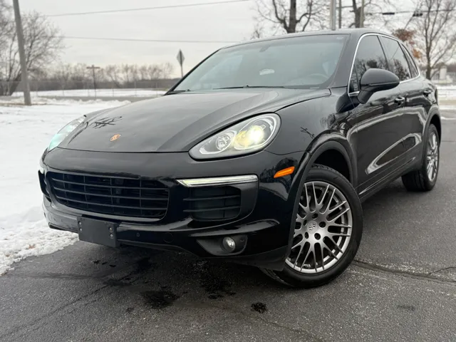 2016 Porsche Cayenne Base's photo