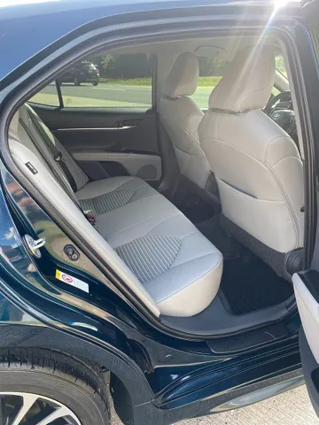 2018 Toyota Camry SE - Photo 7