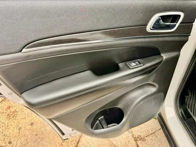 2018 Jeep Grand Cherokee Limited Sterling Edition - Photo 20