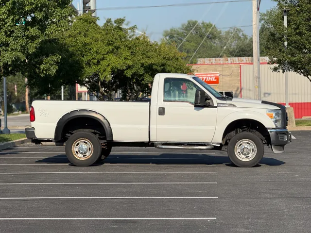 2013 Ford F-350 photo 2