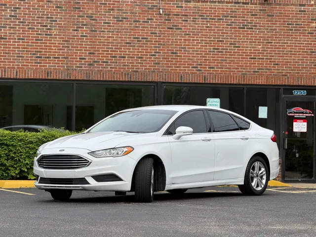 2018 Ford Fusion SE - Photo 11