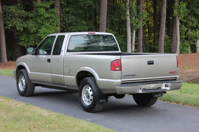 2002 GMC Sonoma SL - Photo 5