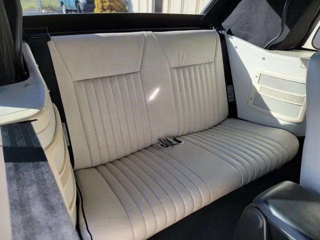 1992 Ford Mustang - Photo 15