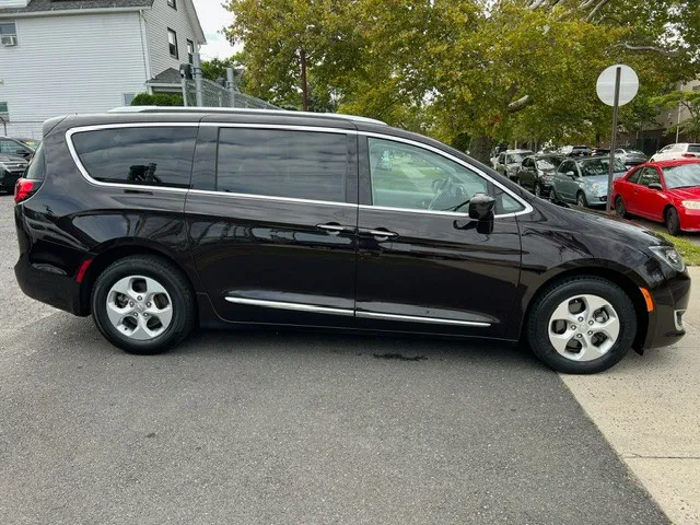 2017 Chrysler Pacifica