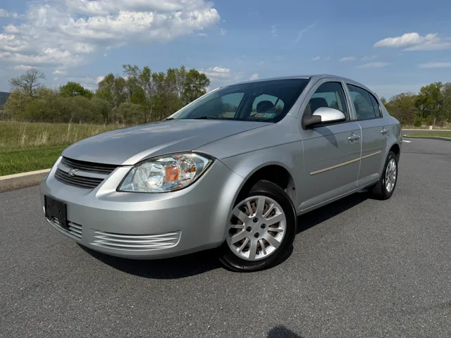 2010 Chevrolet Cobalt LT Sedan's photo