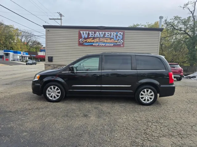 2016 Chrysler Town & Country Touring