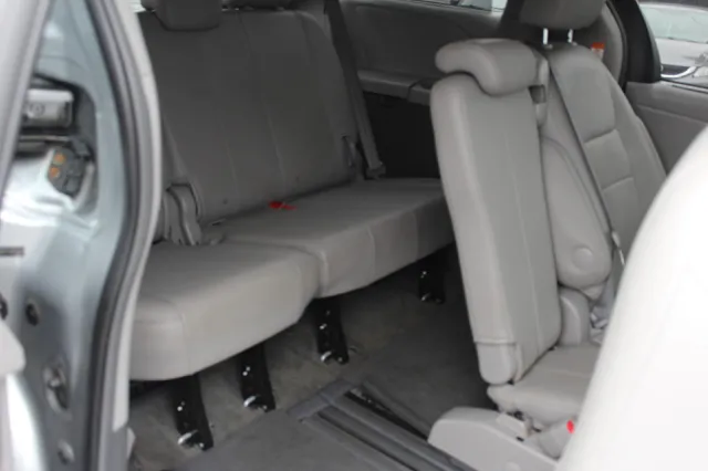 2015 Toyota Sienna XLE - Photo 16