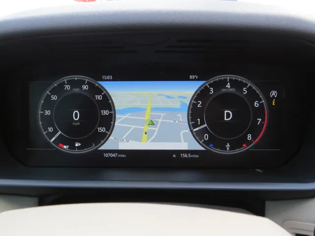2018 Land Rover Discovery HSE photo 18
