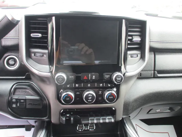 2020 Ram 3500 Laramie photo 9
