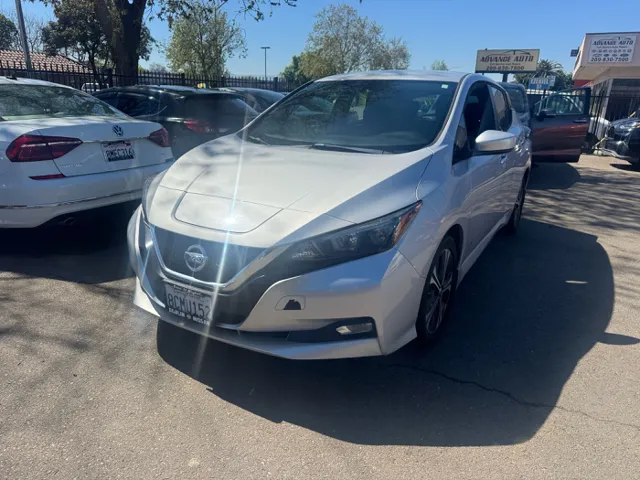2018 Nissan Leaf SV's photo
