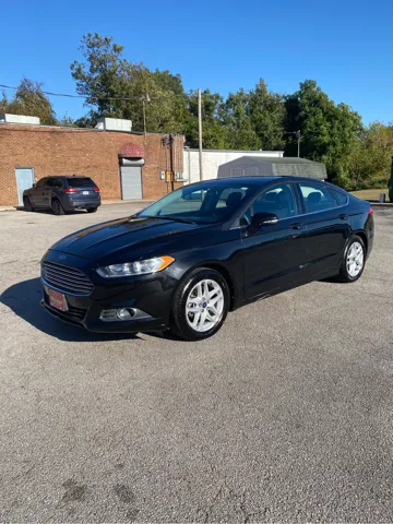 2014 Ford Fusion SE's photo